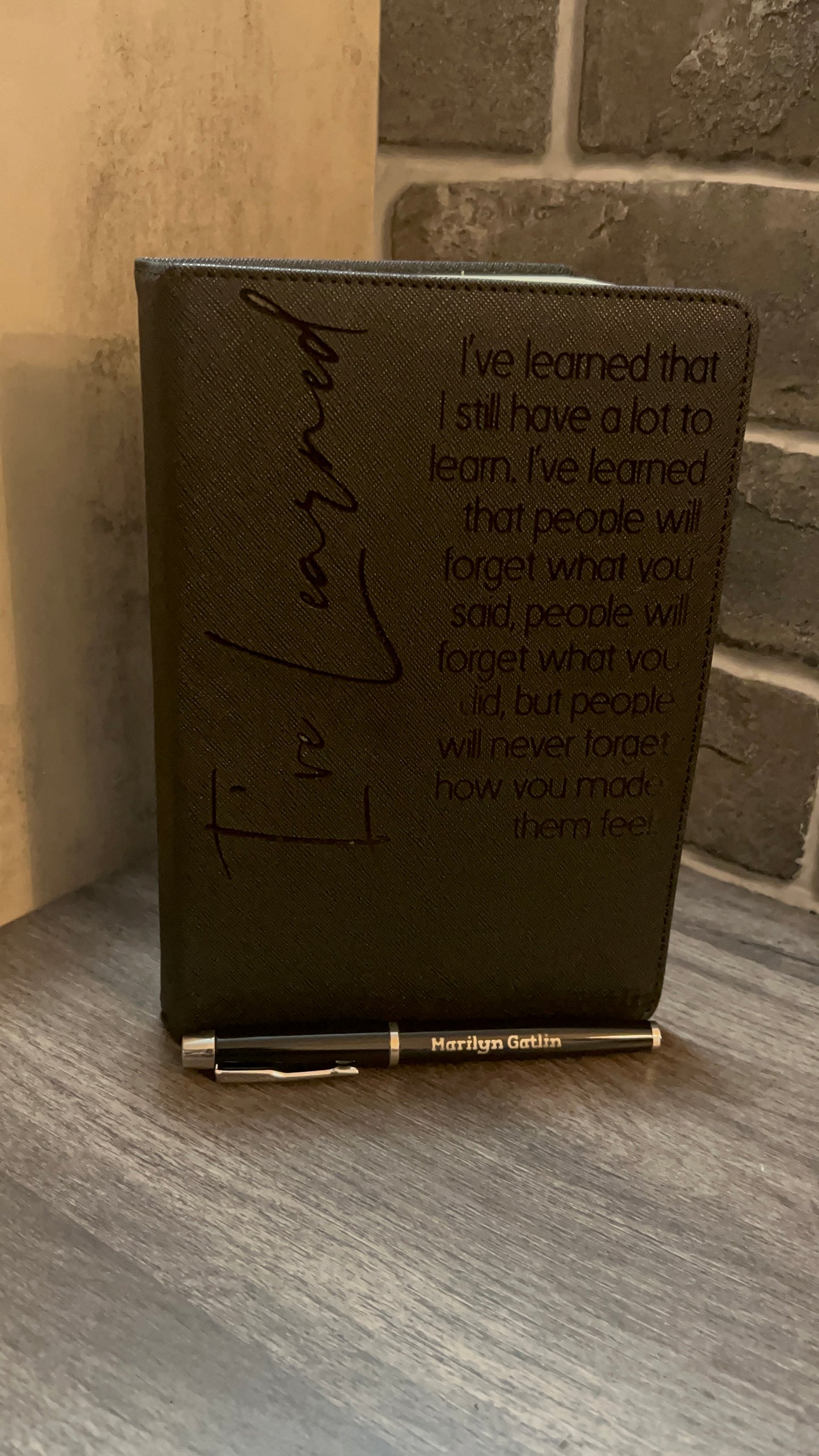 J'ai appris un journal en cuir personnalisé avec stylo