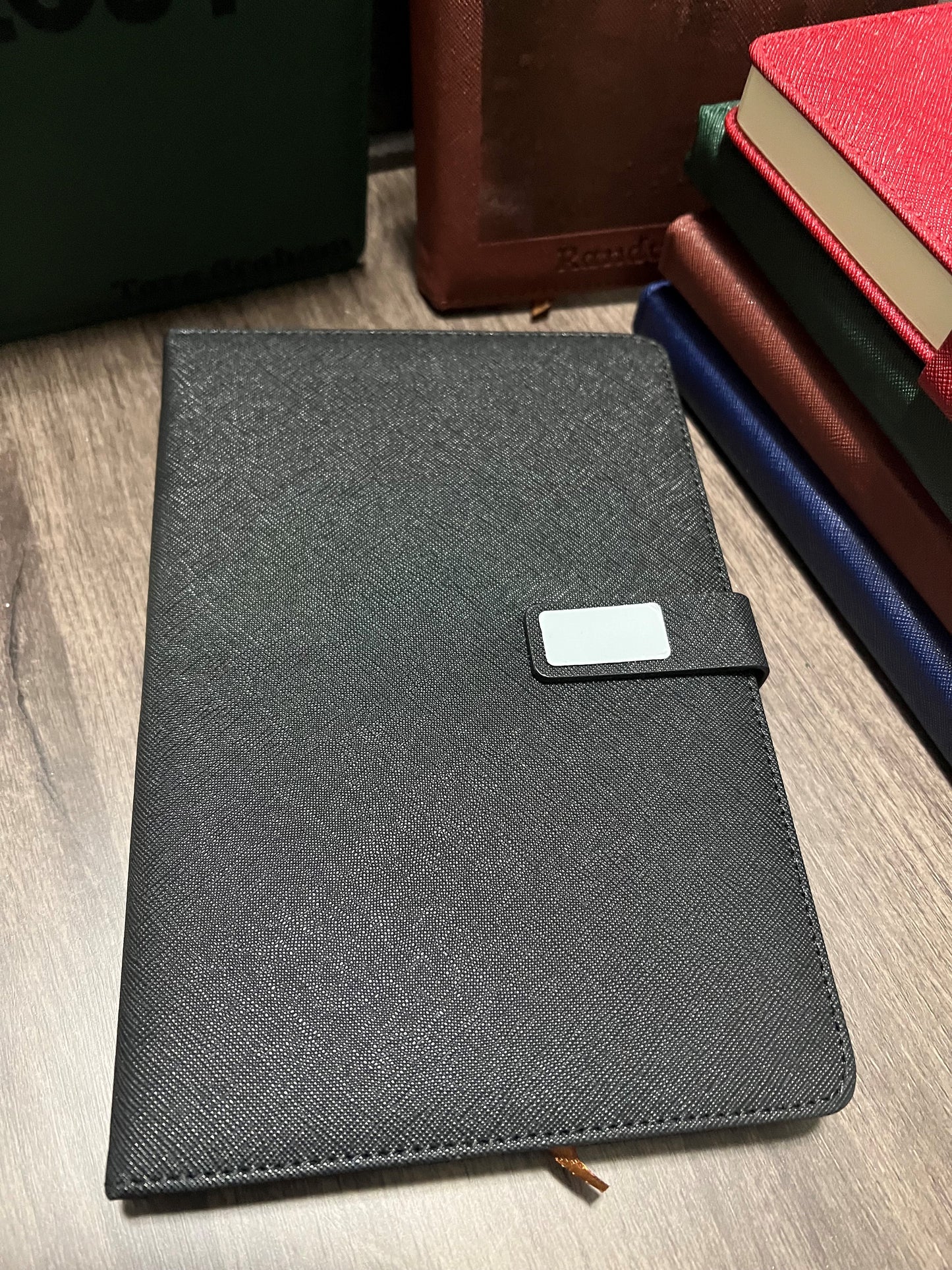 Journal en cuir personnalisé avec stylo